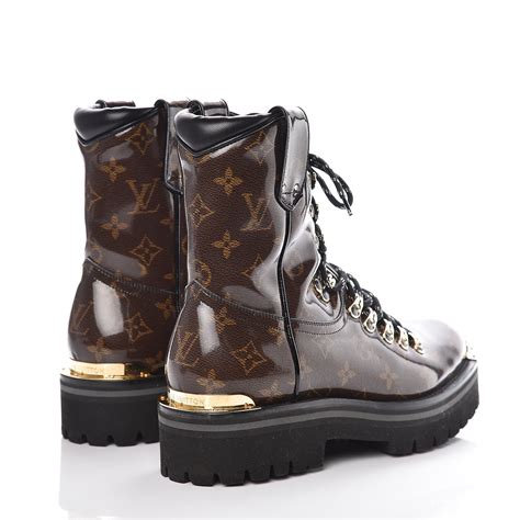 louis vuitton moon boots mens|louis vuitton boots men's price.